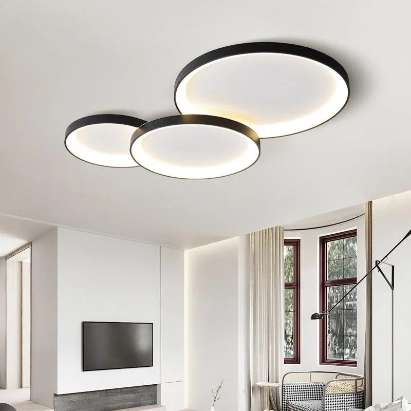 Minimalistic Ceiling Light in 3 Rings, Black