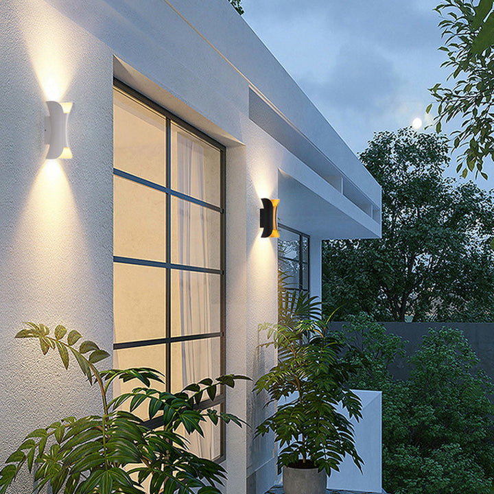 Noxel Curved Outdoor Wall Mounted Led Lamp