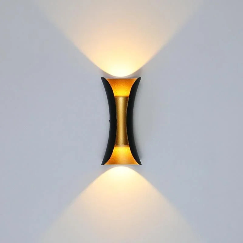 Noxel Curved Outdoor Wall Mounted Led Lamp in Black and Gold, Warm White