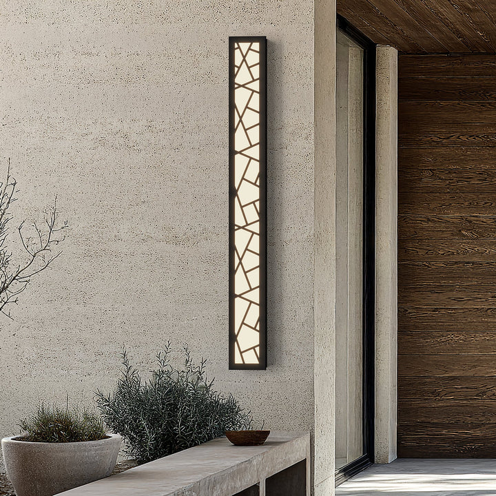 Geometric Outdoor Wall Light | Black, Patterned Diffuser