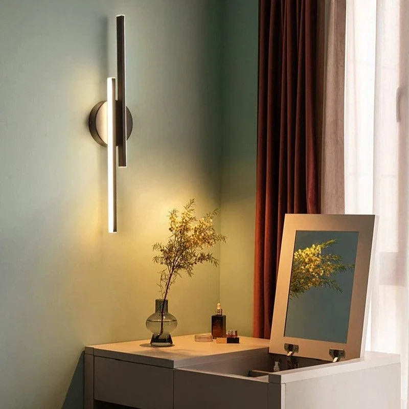 Curved Aluminium LED Wall Sconce