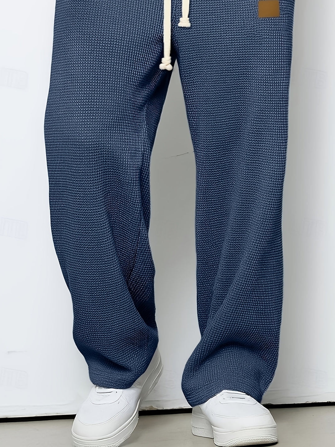 Men's Textured Relaxed-Fit Everyday Trousers – image 1
