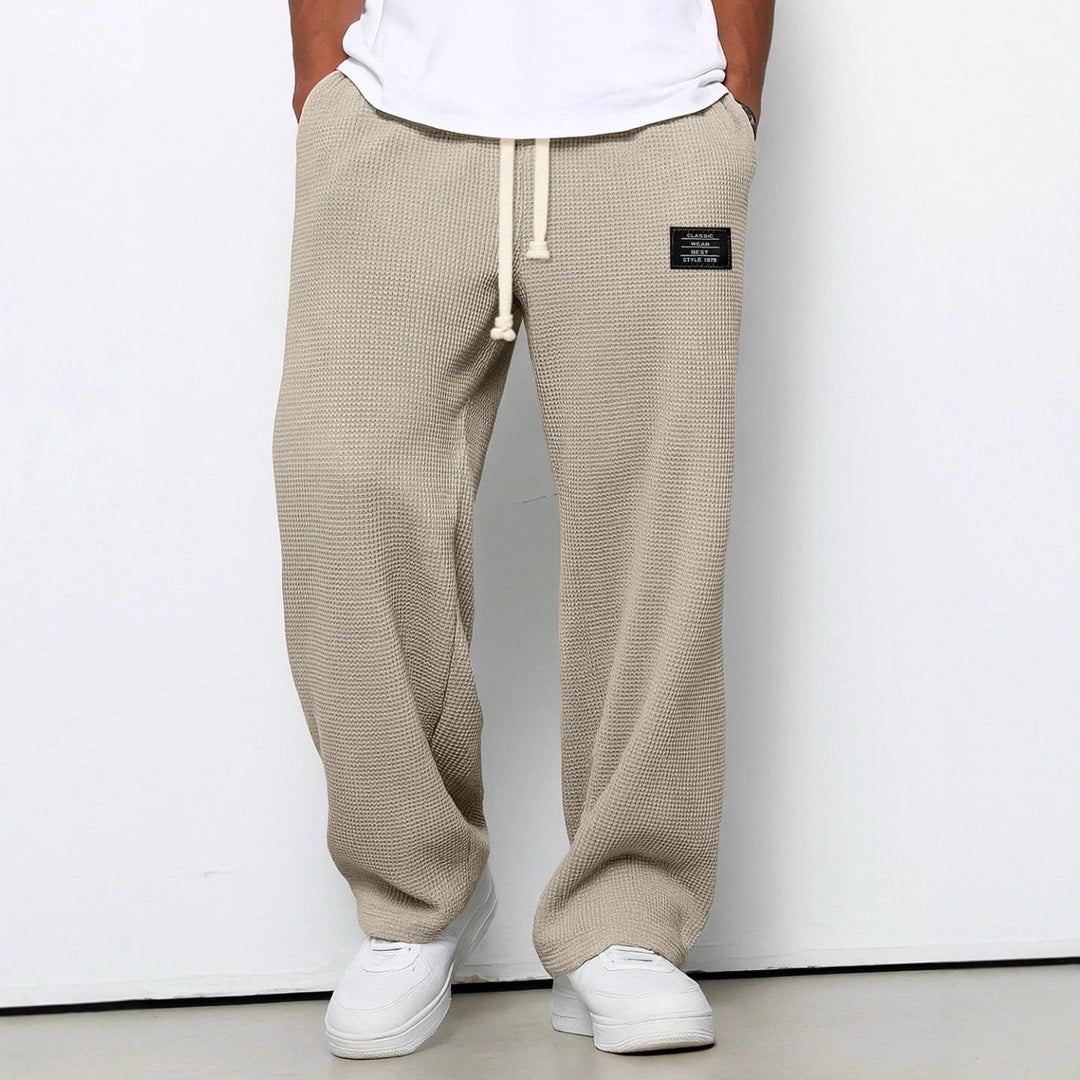 Men's Relaxed-Fit Everyday Trousers – image 4