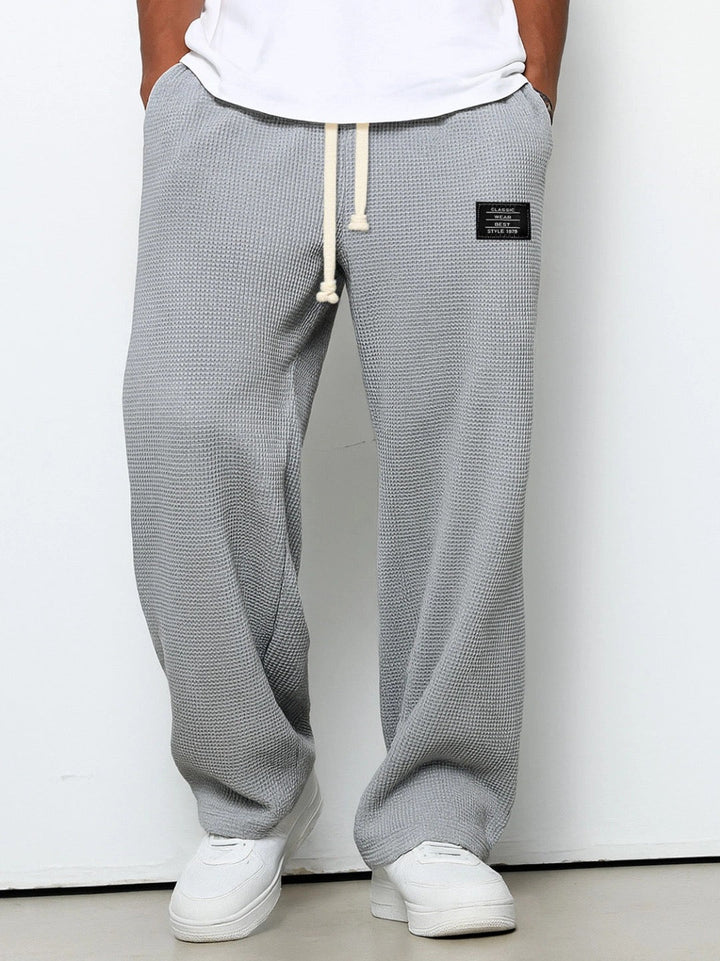 Men's Relaxed-Fit Everyday Trousers – image 3