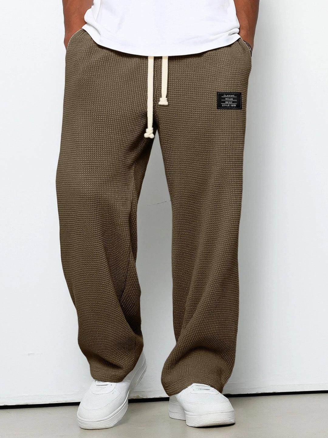 Men's Relaxed-Fit Everyday Trousers – image 9