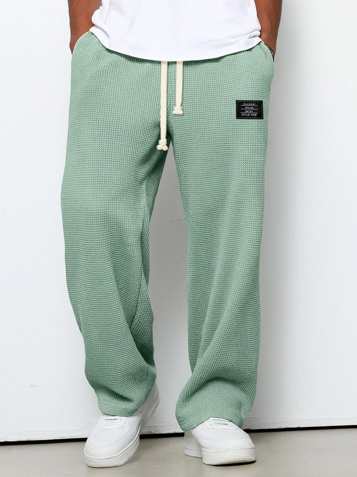 Men's Relaxed-Fit Everyday Trousers – image 5