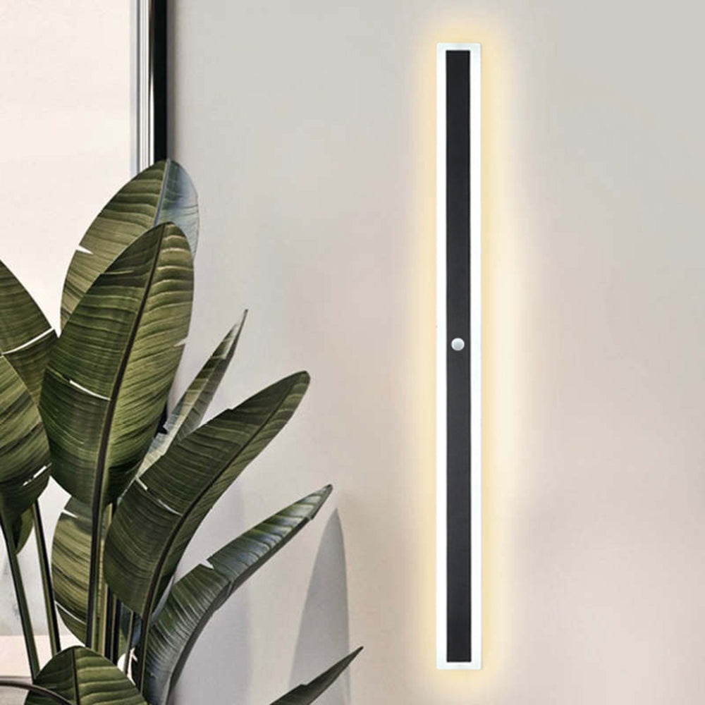 Virex Linear Outdoor Wall Lamp