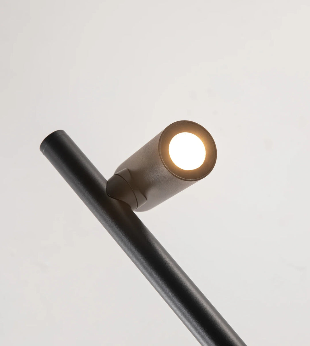 Loro Aluminium Black Outdoor Path Light – image 6