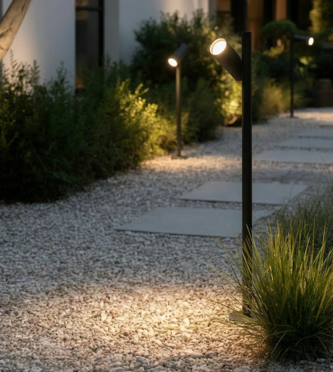 Loro Aluminium Black Outdoor Path Light – image 9