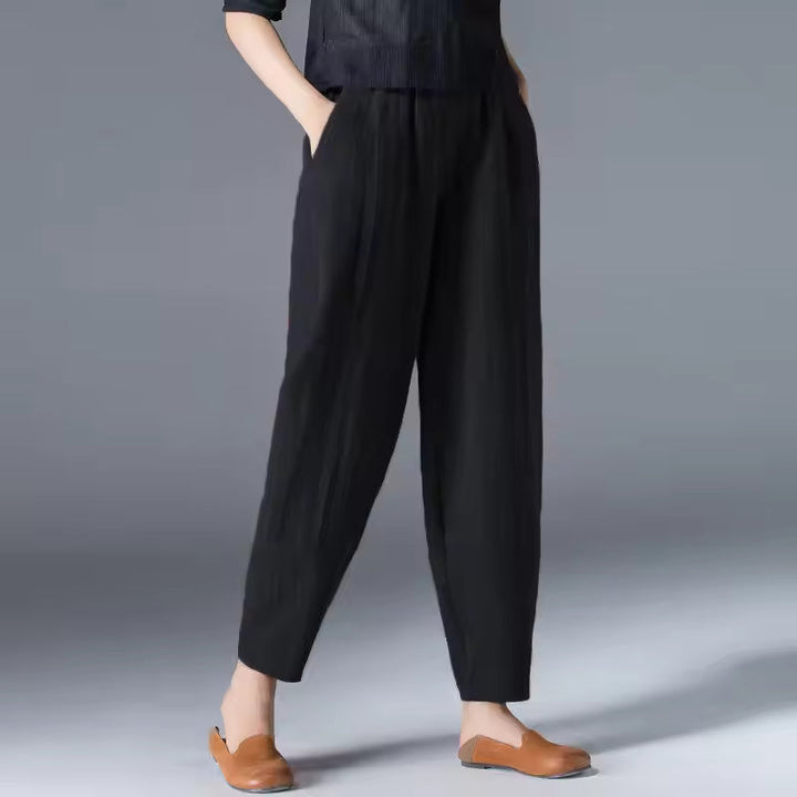 Women's Relaxed-Fit Tapered Everyday Trousers – image 10