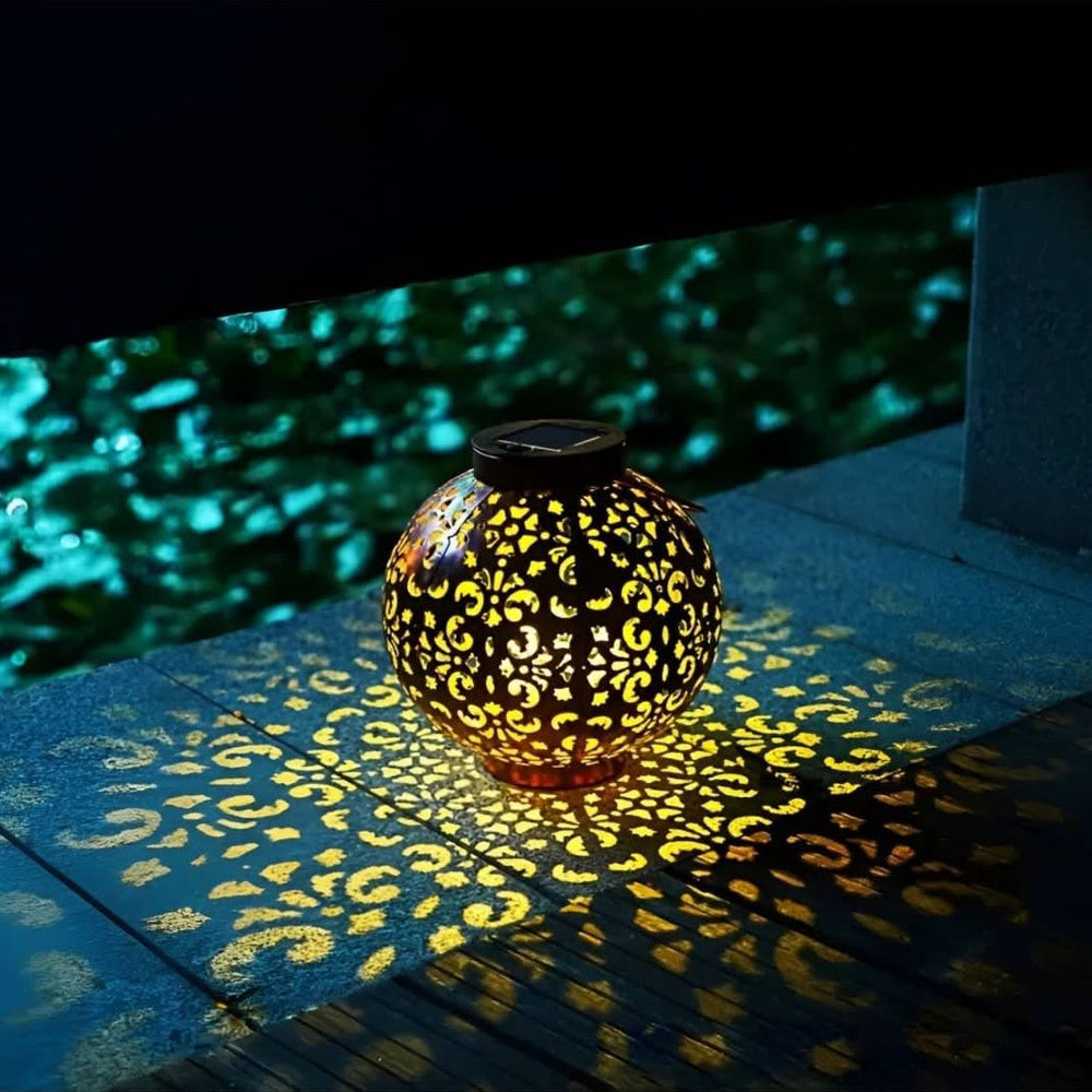 Vintage Globe Solar LED Garden Lantern 1-Light