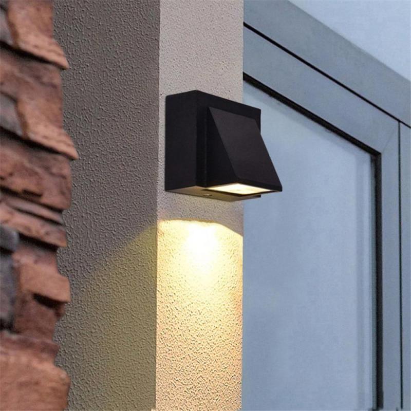 Black Metal LED Outdoor Wall Light