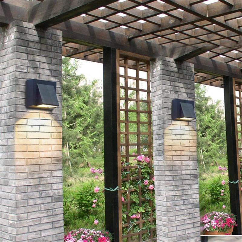 Black Metal LED Outdoor Wall Light