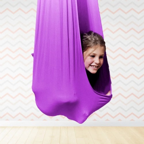 Kids' stretchy cocoon swing