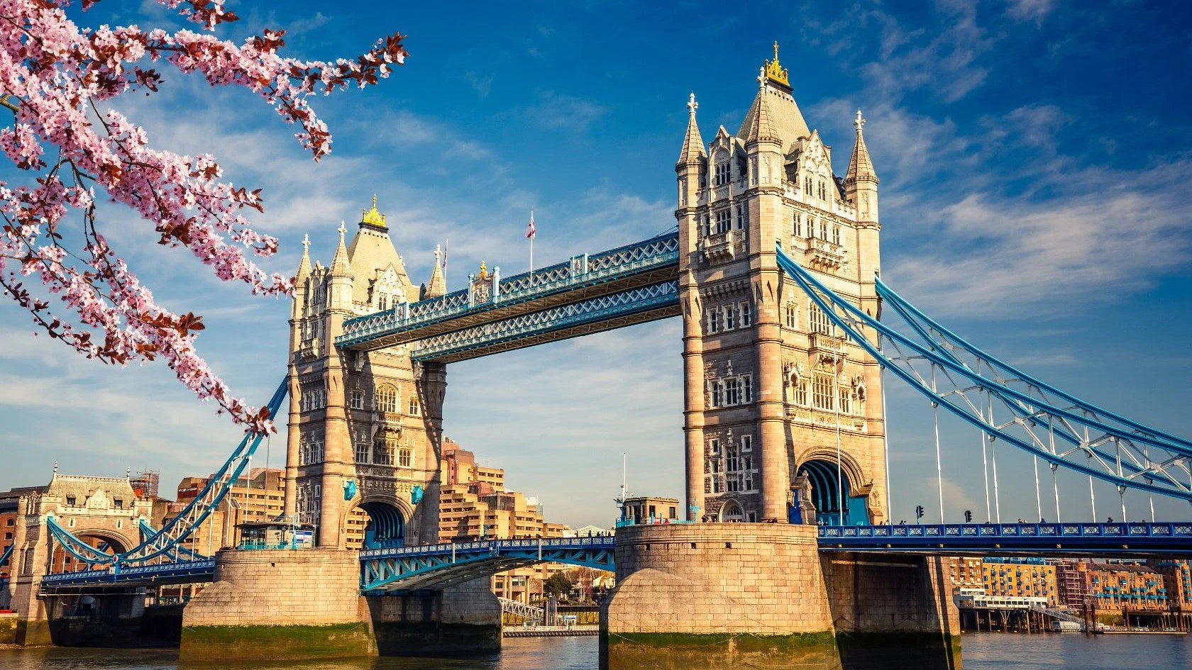 laruya-hero-london.jpg