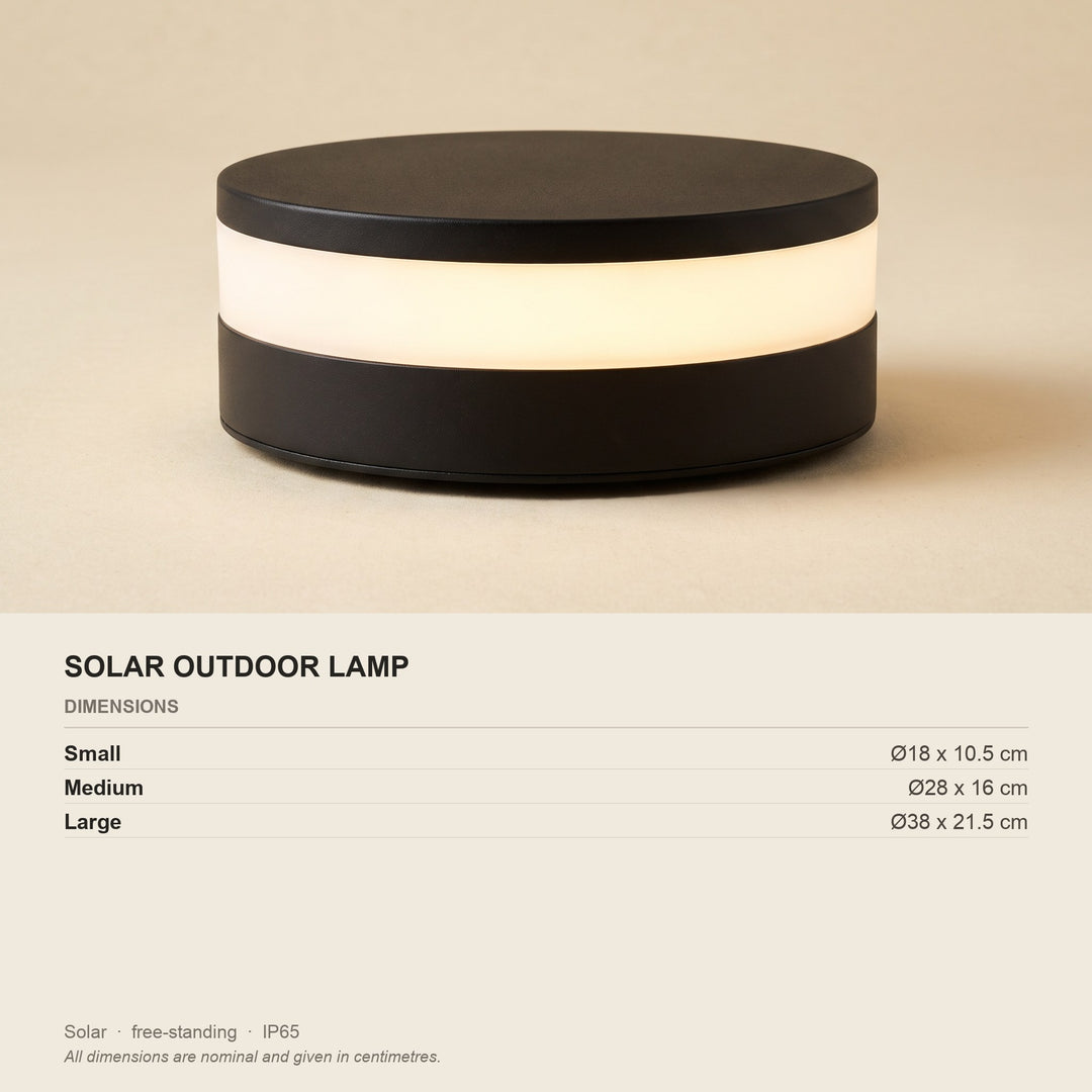 Solar Outdoor Lamp - Dimmable with Remote - dimensions and fitting