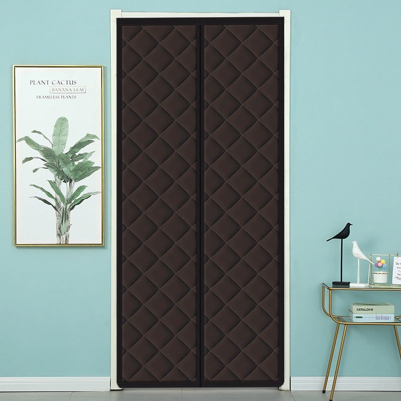 Magnetic quilted thermal door curtain
