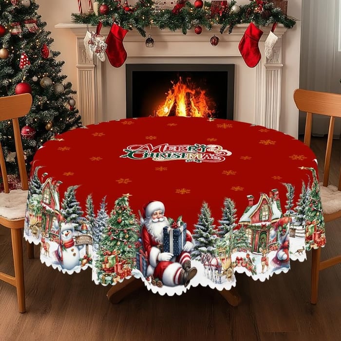 Round Christmas tablecloth with scalloped edge