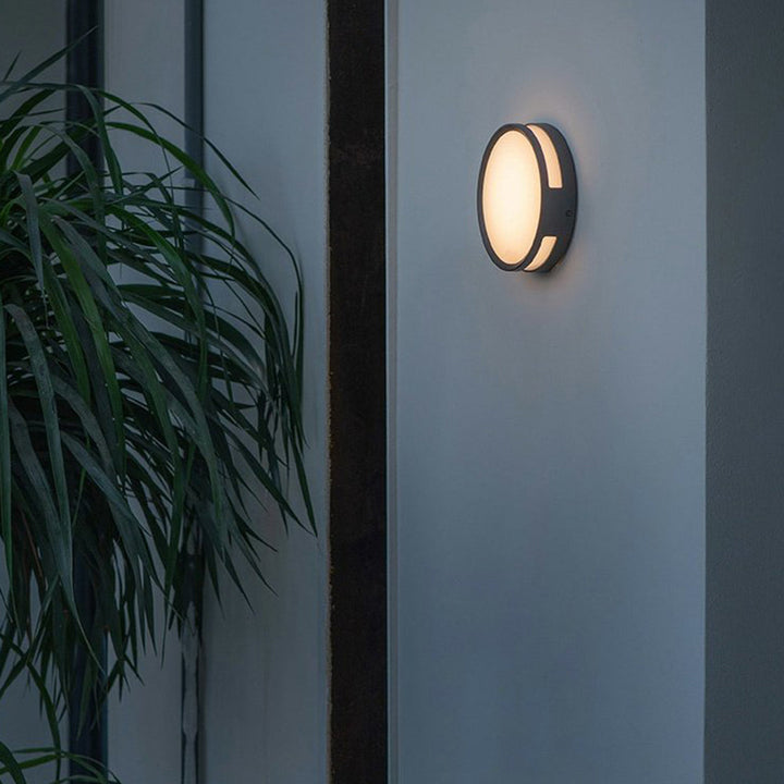 Round ring outdoor wall light