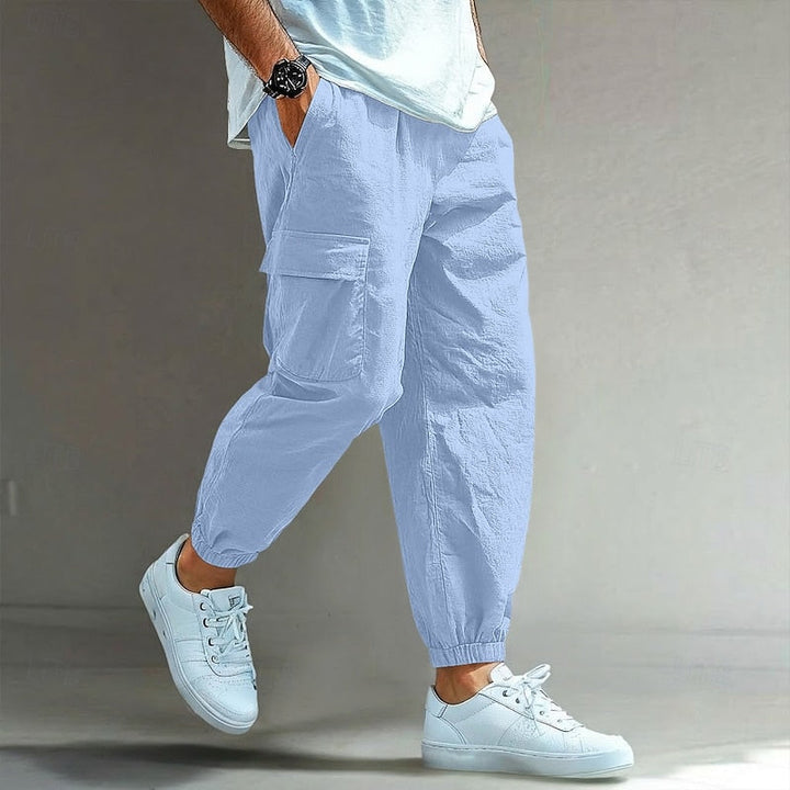 Men's Relaxed-Fit Cargo Everyday Trousers – image 6