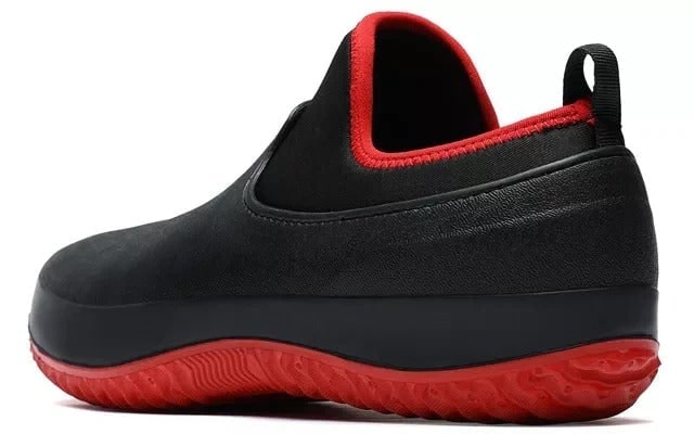 Waterproof slip-on garden shoes
